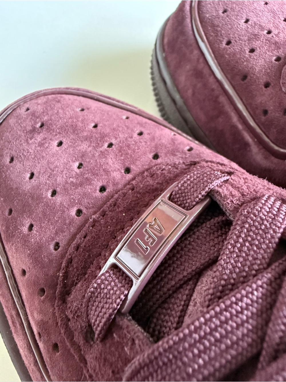 Nike W Air Force 1 '07 in Burgundy Crush